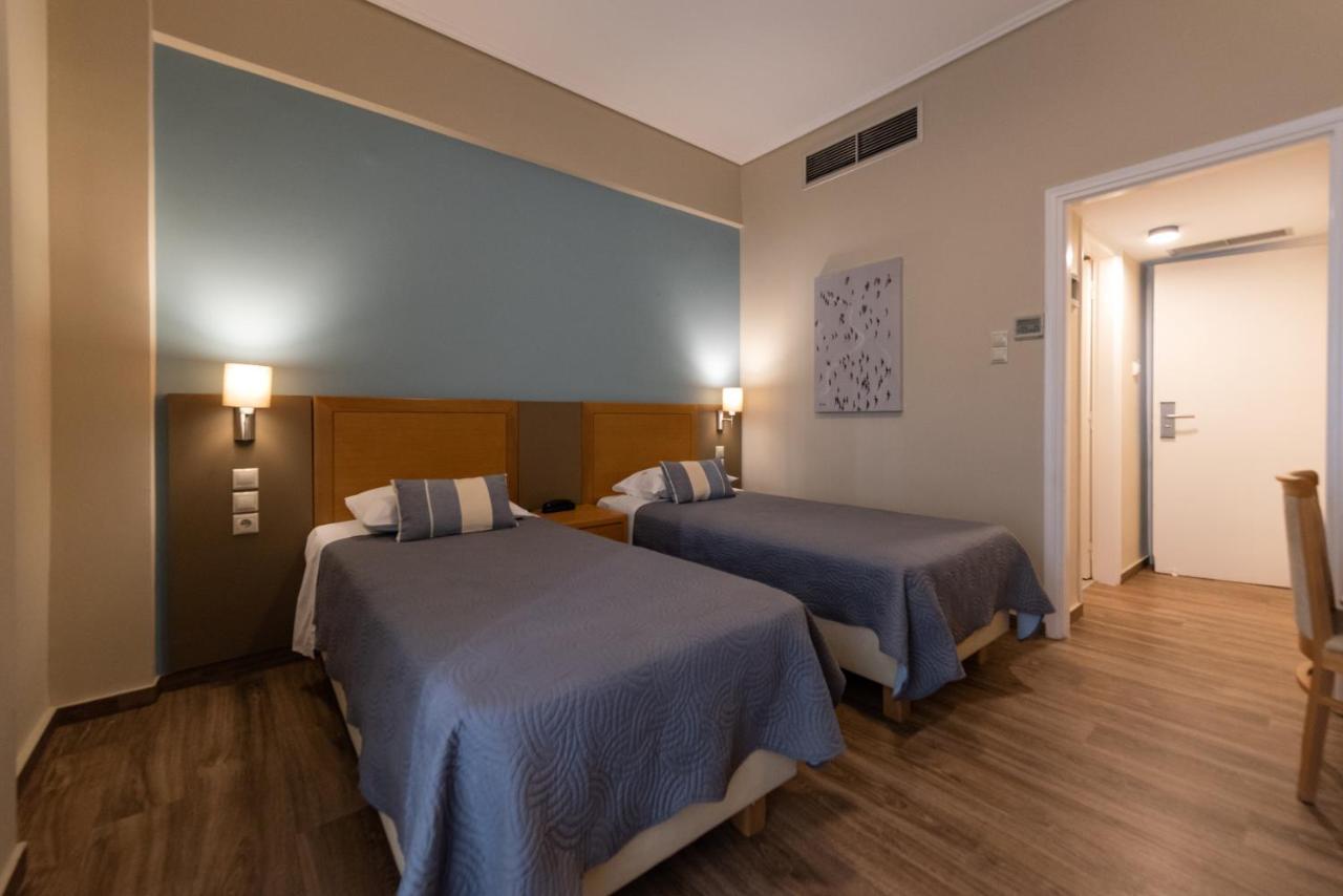 Hotel Ostria カラマタ エクステリア 写真
