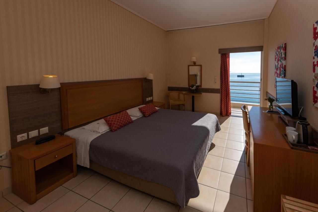 Hotel Ostria カラマタ エクステリア 写真